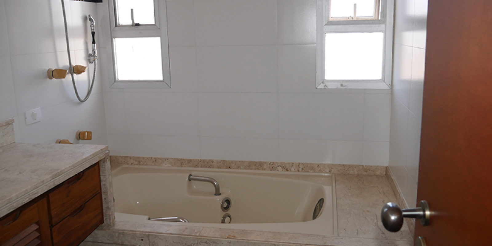 Triplex no bairro alto