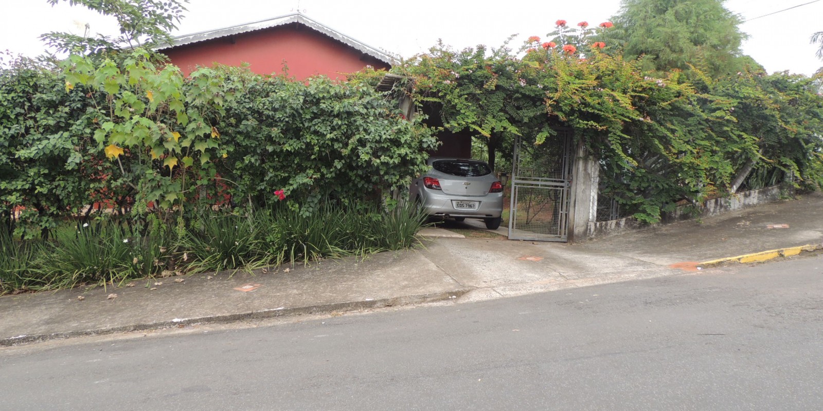 Casa à Venda 3 dormitórios - São Pedro
