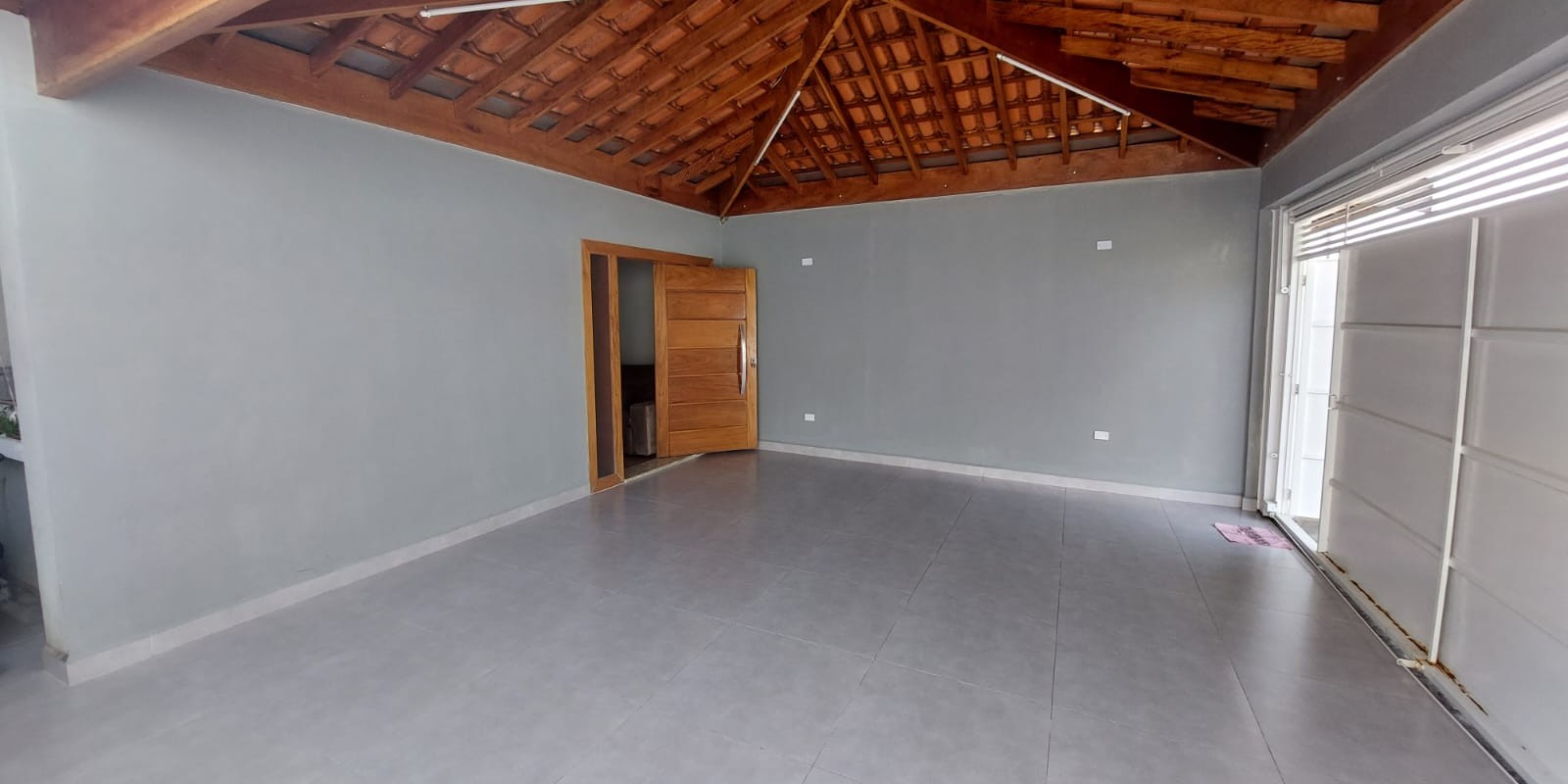 Casa a venda no bairro Santa Terezinha