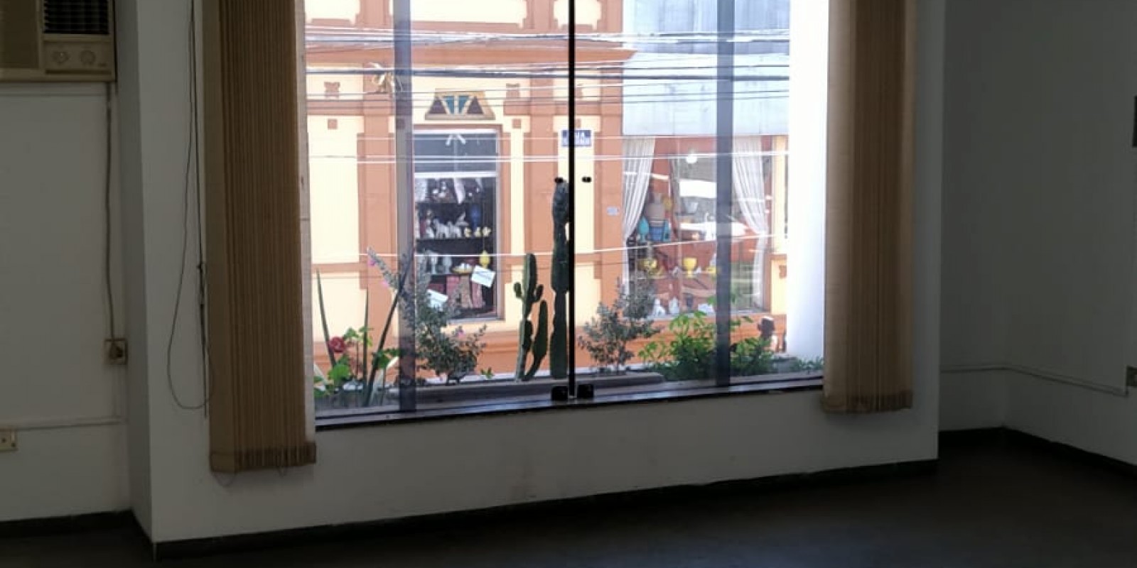 Casa no centro 3 dormitórios
