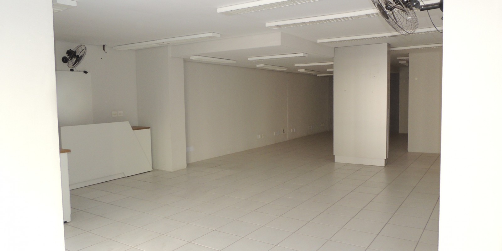 Salão Comercial Centro - 227mt² Aluga-se