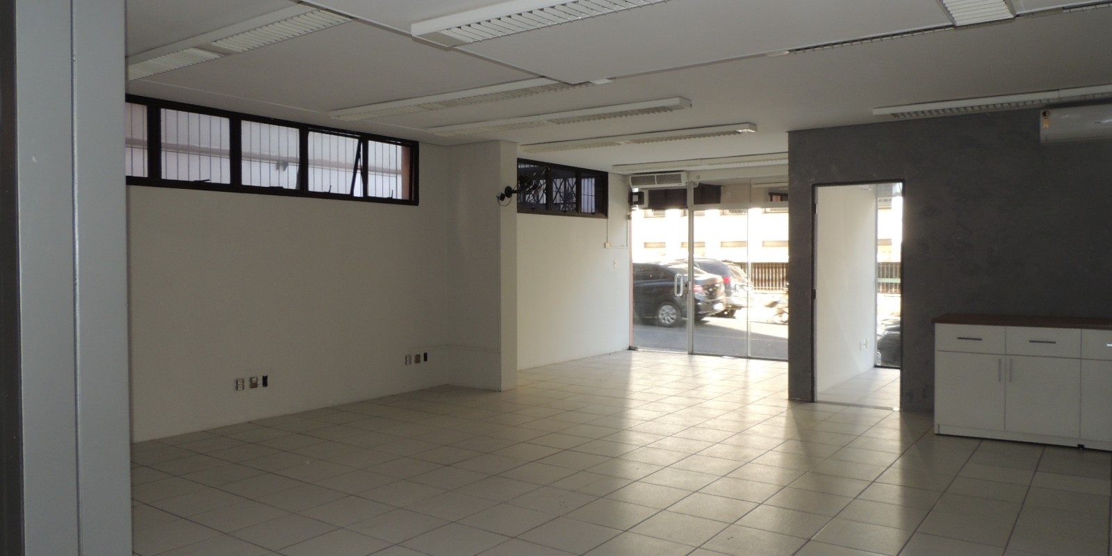 Salão Comercial Centro - 227mt² Aluga-se