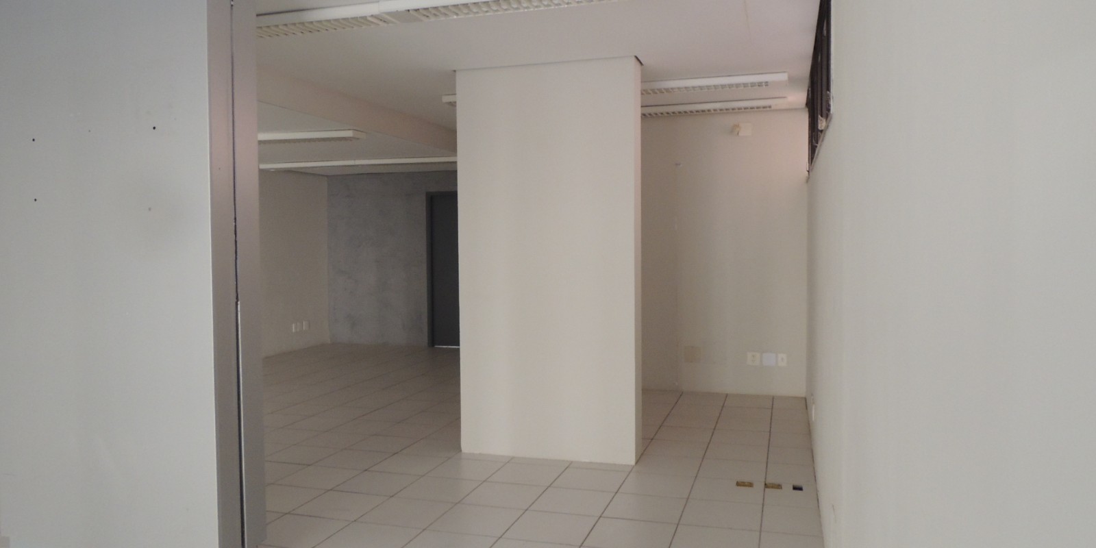 Salão Comercial Centro - 227mt² Aluga-se