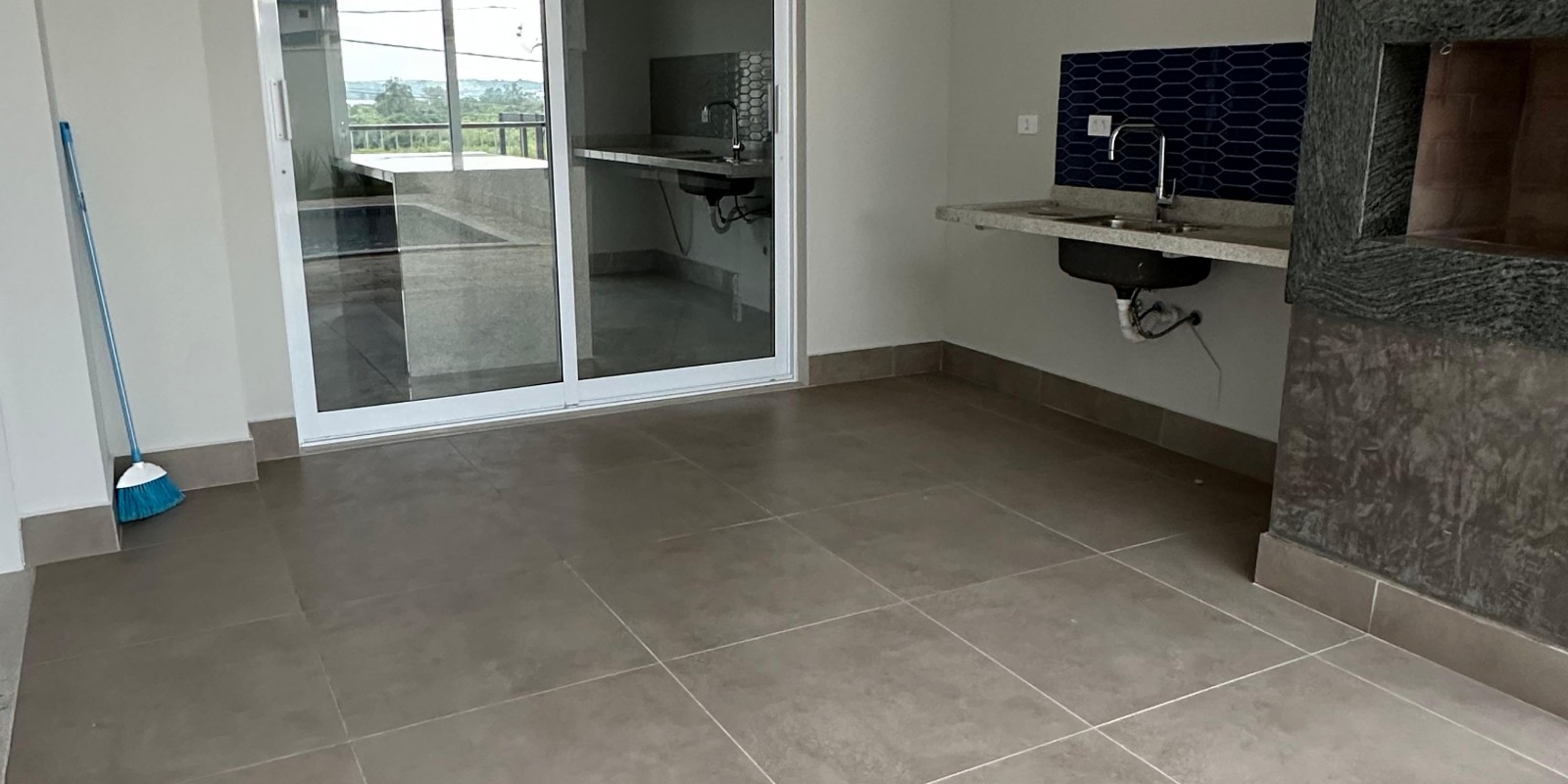 Casa a venda no Condomínio Soleil bairro Bongue