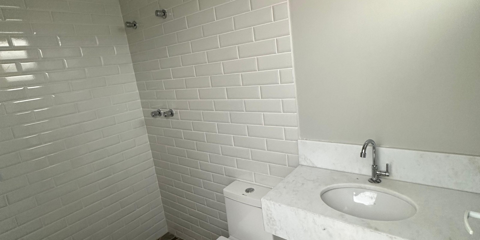Casa a venda no Condomínio Soleil bairro Bongue