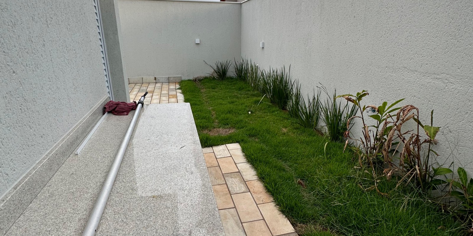 Casa a venda no Condomínio Soleil bairro Bongue