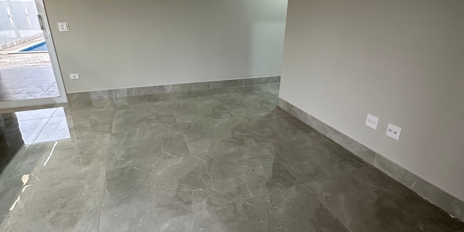 Casa a venda no Condomínio Soleil bairro Bongue