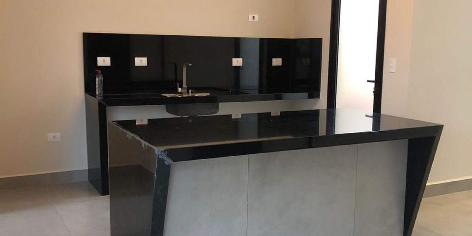 Casa a venda em condomínio Quinta do Engenho