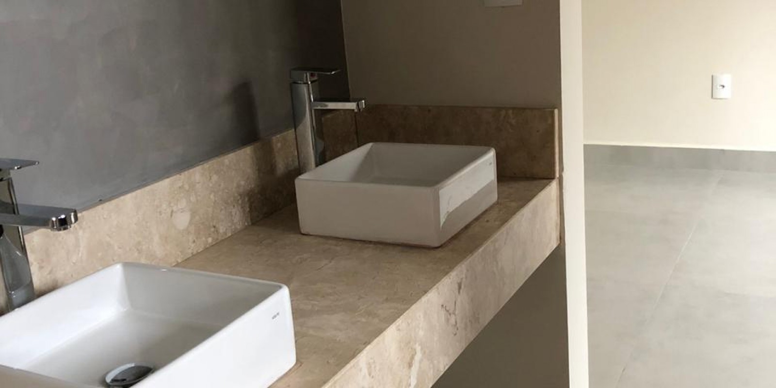 Casa a venda em condomínio Quinta do Engenho