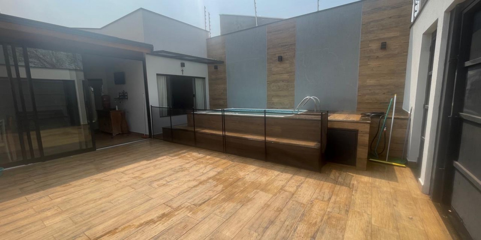 Casa a venda no bairro Água Branca