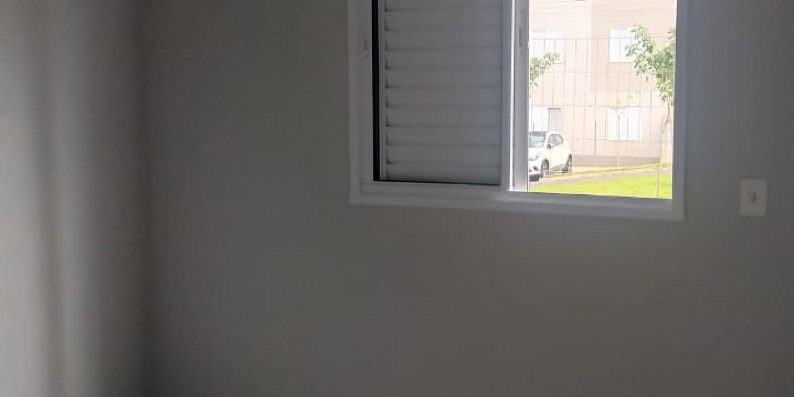 APARTAMENTO TERREO EDIFICIO VARANDAS 