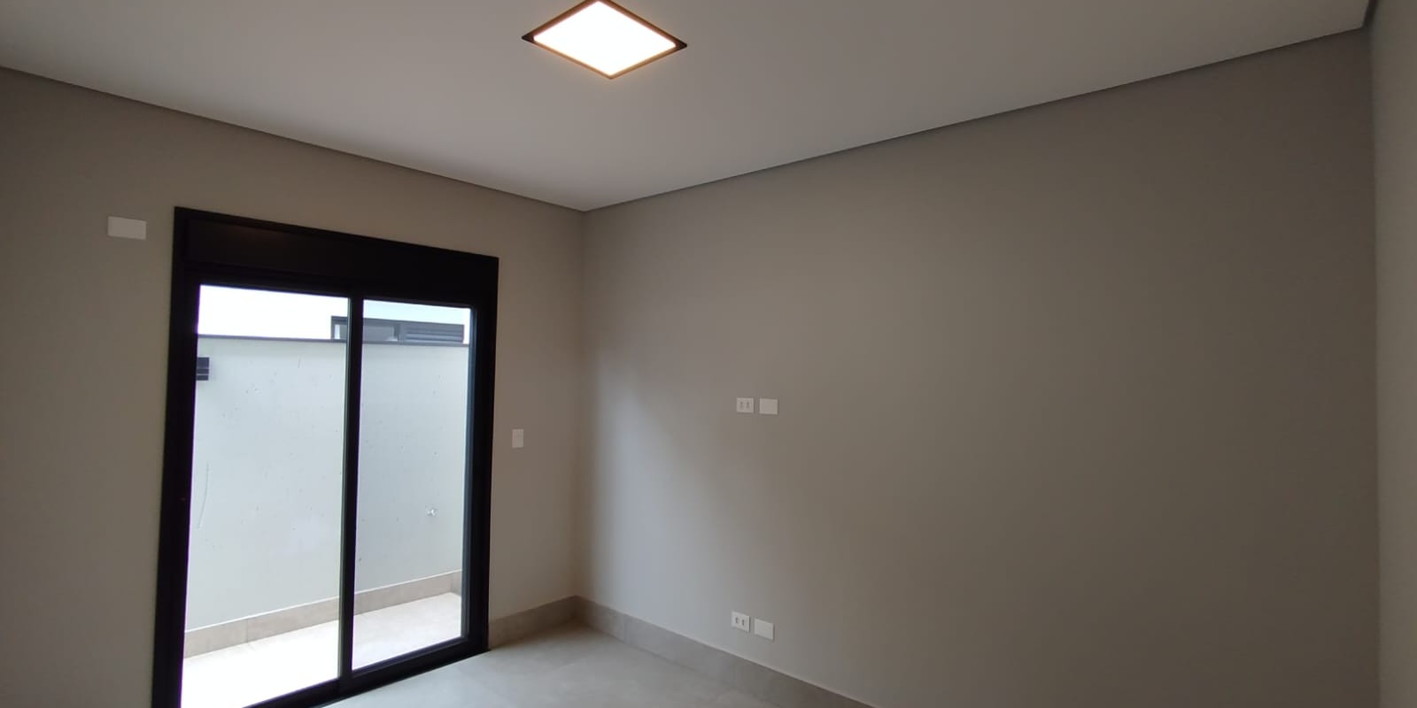 Casa a venda condomínio Novo Campestre