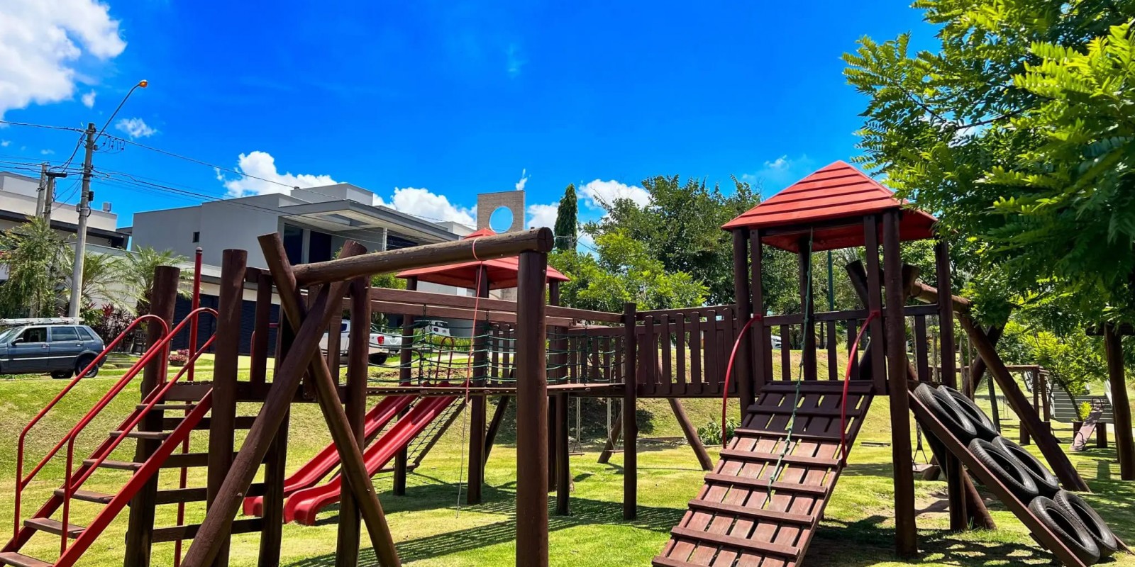 Casa condomínio Residencial Damha 1