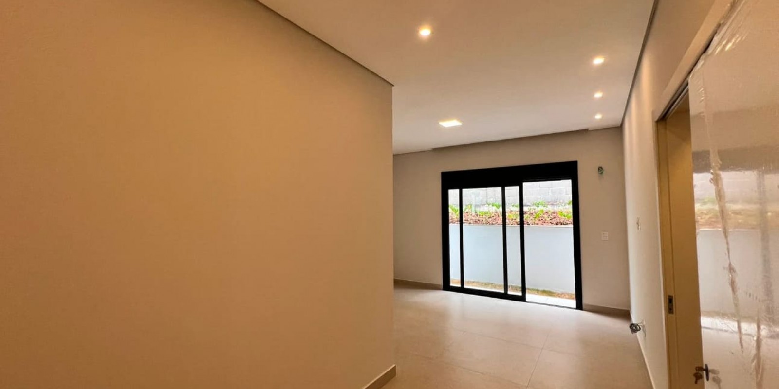 Casa condomínio Residencial Damha 1
