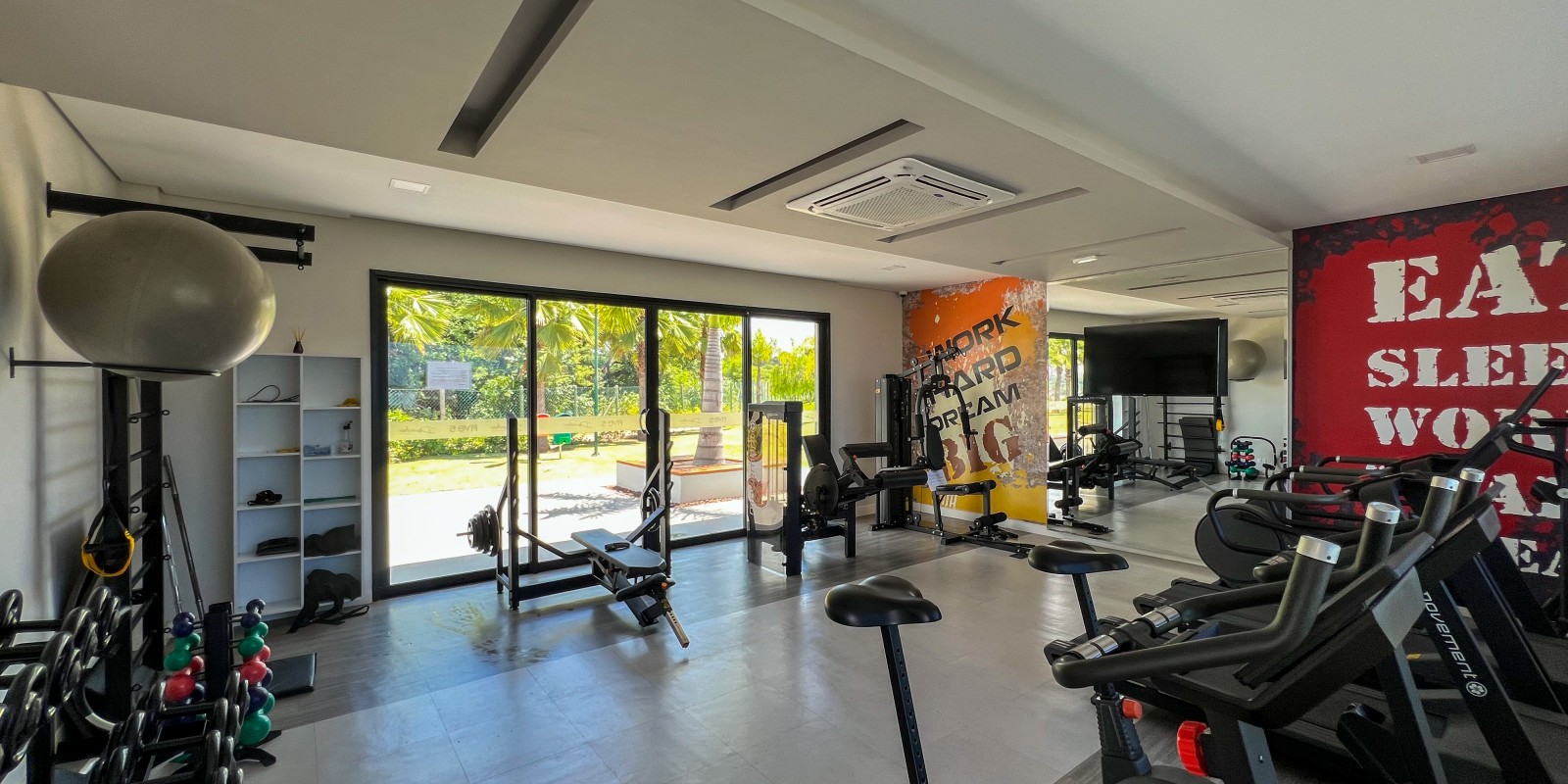 Casa condomínio Residencial Damha 2