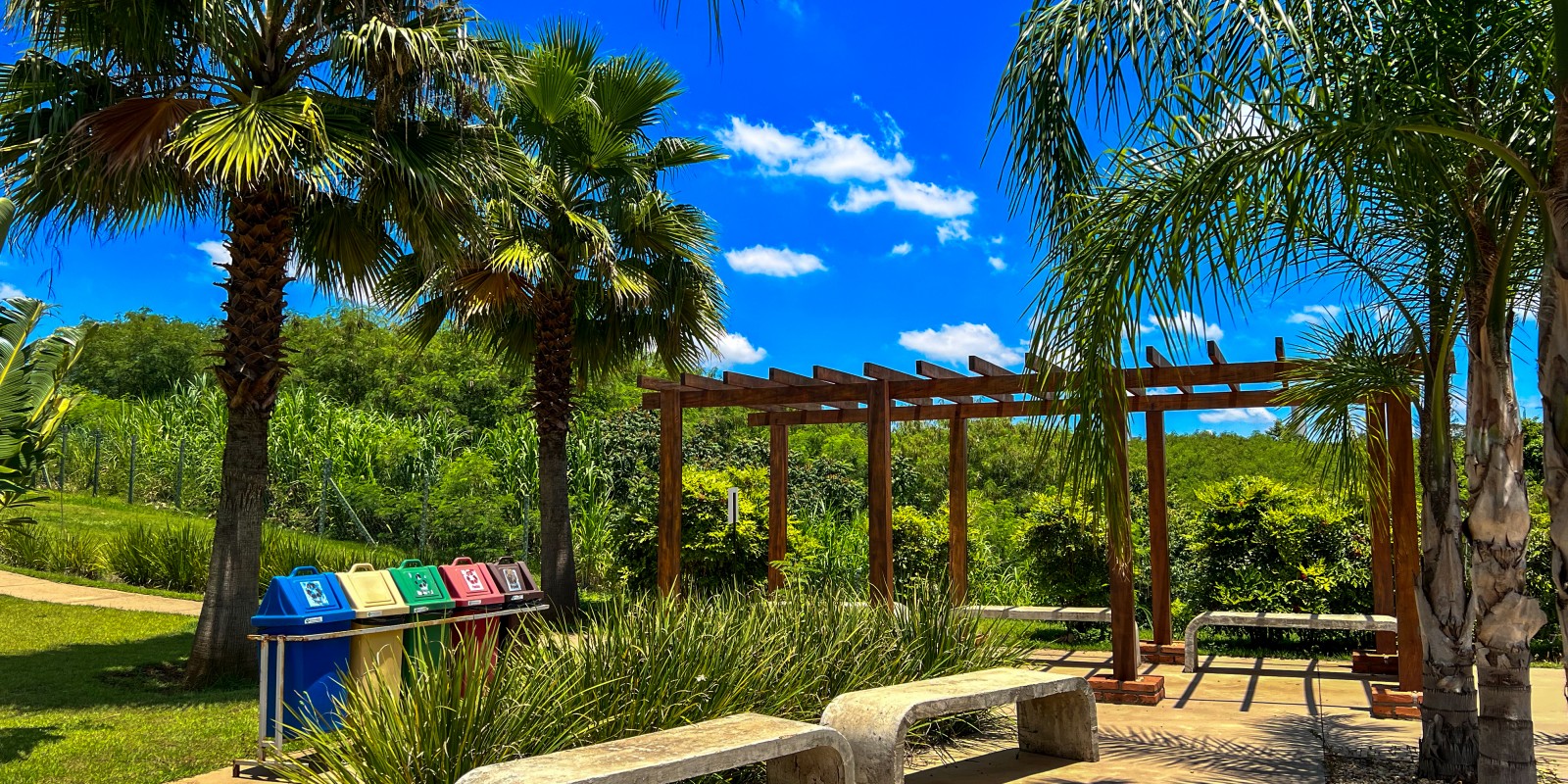 Casa condomínio Residencial Damha 2