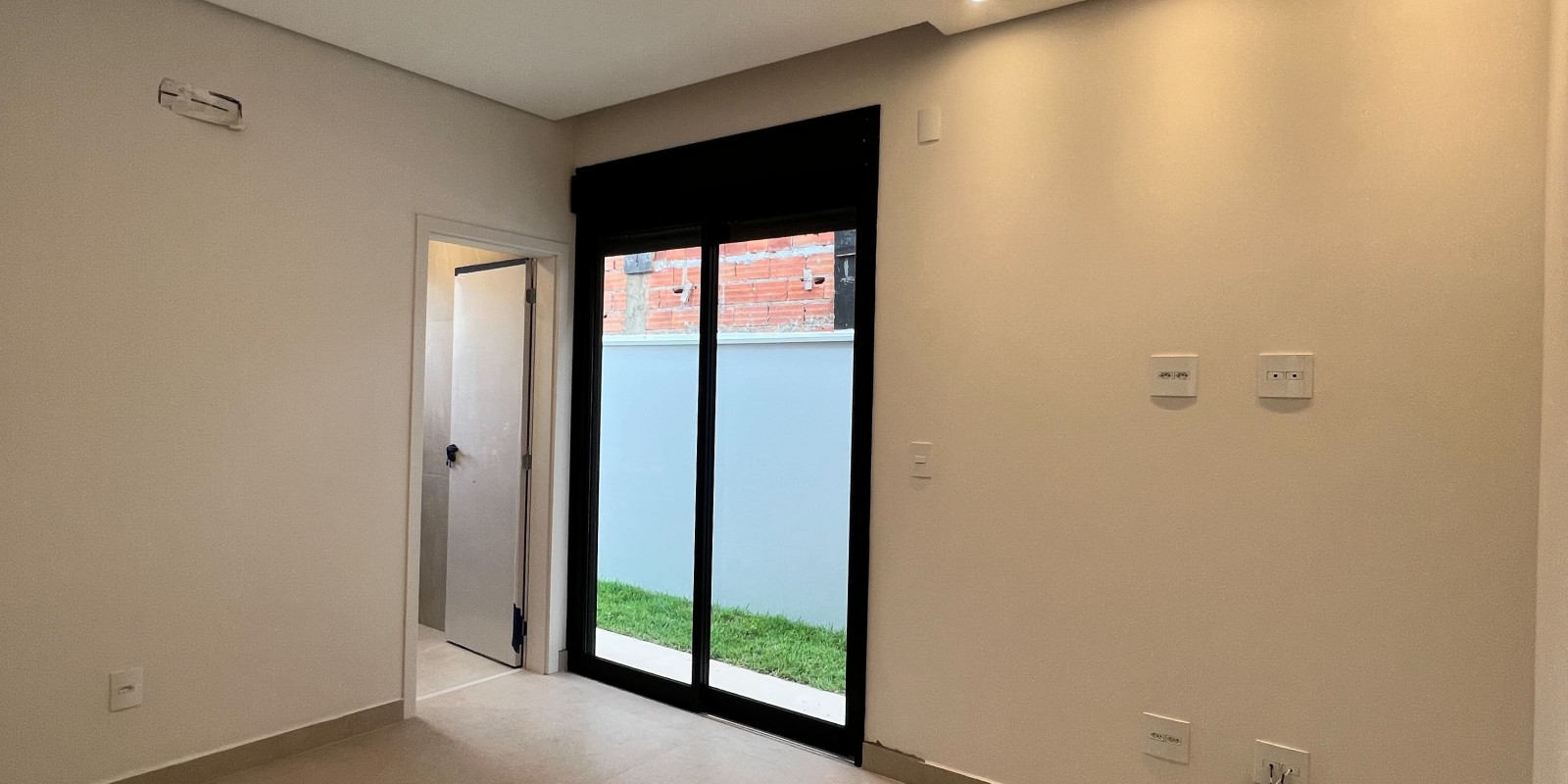 Casa condomínio Residencial Damha 2