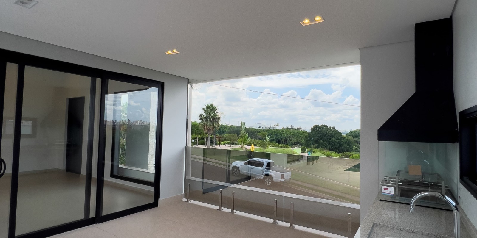 Casa condomínio Residencial Damha 2
