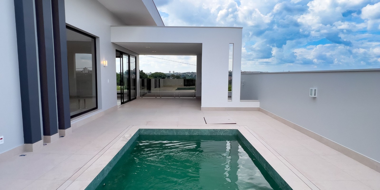 Casa condomínio Residencial Damha 2