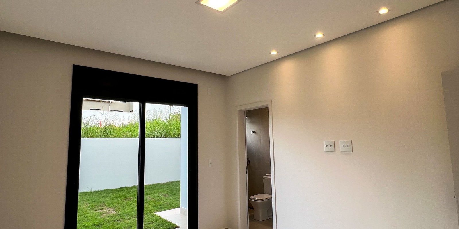 Casa condomínio Residencial Damha 2