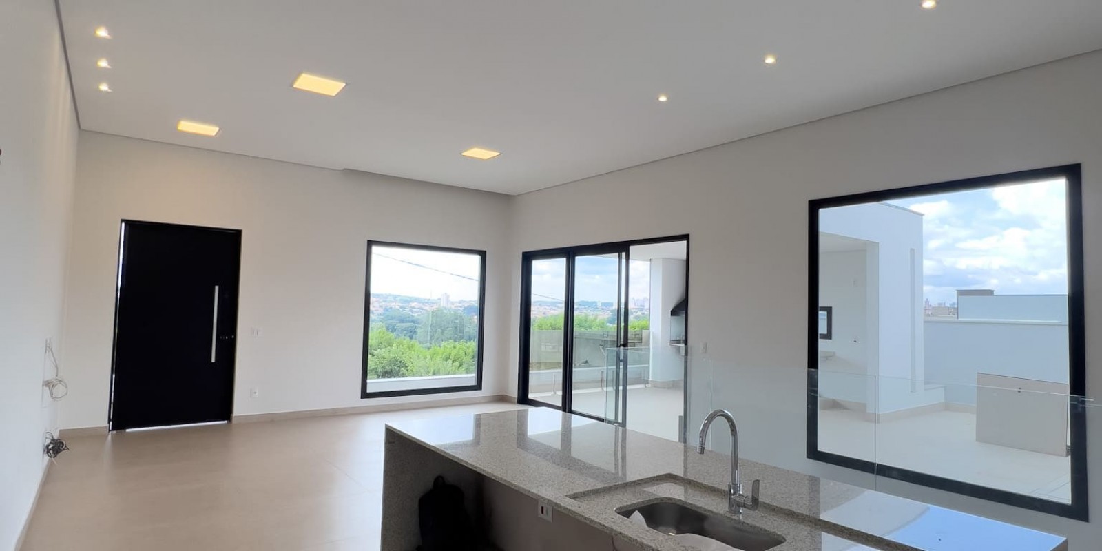 Casa condomínio Residencial Damha 2