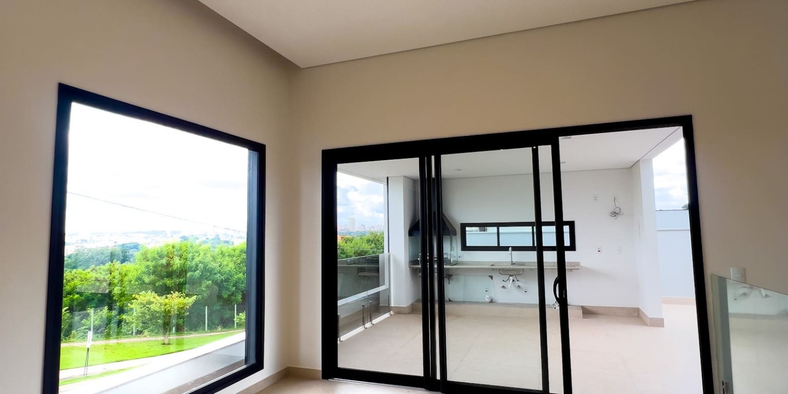 Casa condomínio Residencial Damha 2